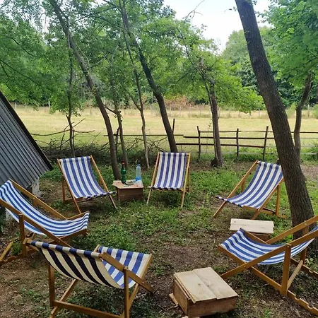 Campingplads Camp Wolf & Sheep- Nature & Adventure Podgorica