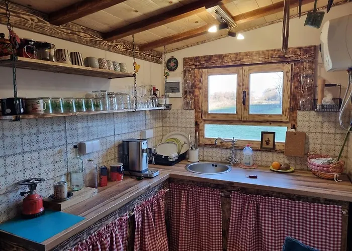 Campeggio Camp Wolf & Sheep- Nature & Adventure Podgorica