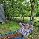 Camp Wolf & Sheep- Nature & Adventure مكان تخييم