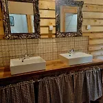 Camp Wolf & Sheep- Nature & Adventure مكان تخييم