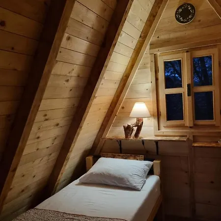 Private Camp - Wolf & Sheep - 4 Bungalows- 8 Person Camping